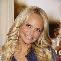 Kristin Chenoweth signs copies of her new album 'Some Lessons Learned' | Picture 75398